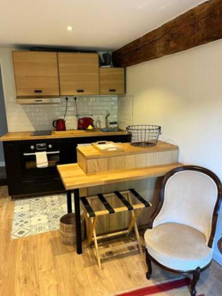 Centre Ahimsa Hotell Verrières-le-Buisson Eksteriør bilde